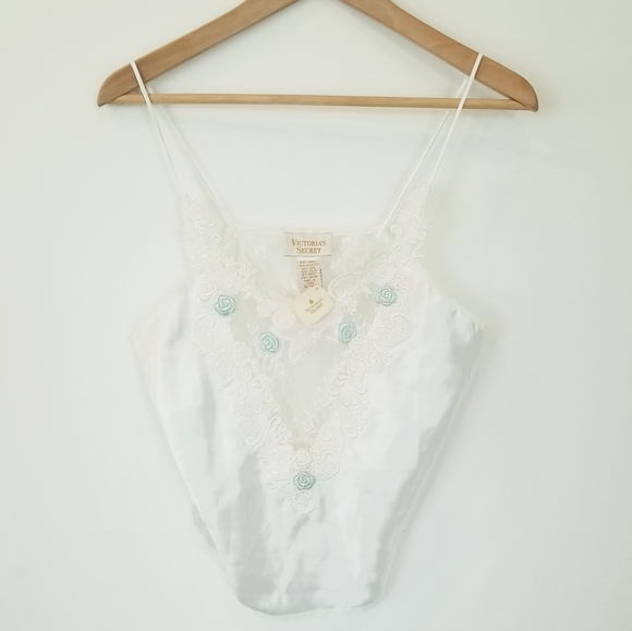 Victoria's Secret Vintage Gold Label Lingerie Lace Crochet Embroidery Crop  NWT - Picture 2 of 16